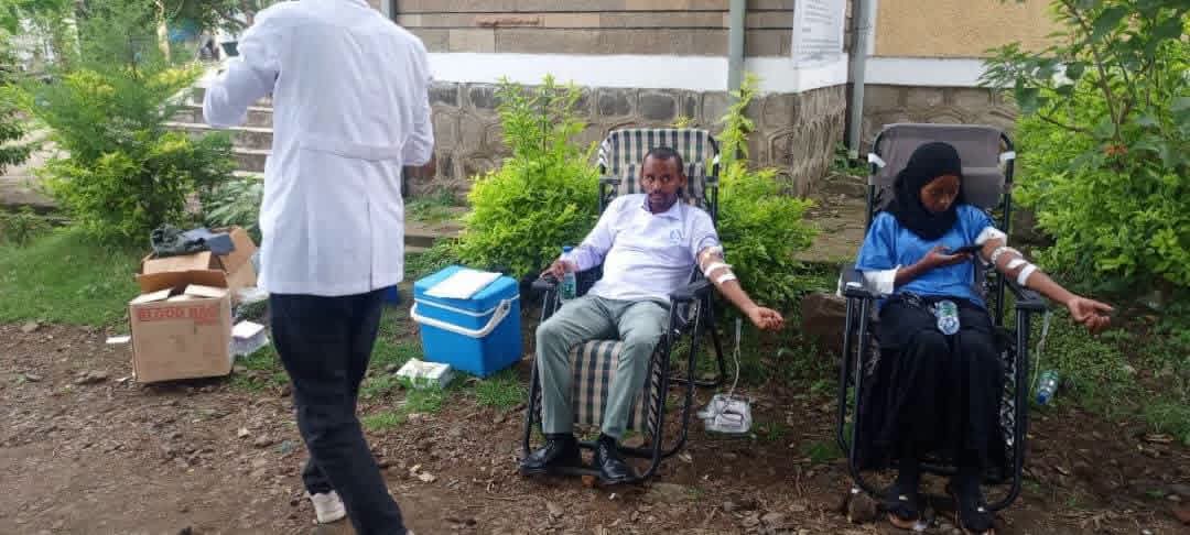 የሰላም ሚኒስቴር ከቡታጅራ ከተማ አስተዳደር ጋር በመተባበር “በጎነት ለአብሮነት” በሚል መሪ ቃል በጎ ፈቃደኛ ደም ለጋሾች ደም ለገሱ