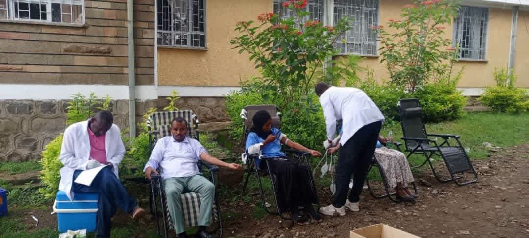 የሰላም ሚኒስቴር ከቡታጅራ ከተማ አስተዳደር ጋር በመተባበር “በጎነት ለአብሮነት” በሚል መሪ ቃል በጎ ፈቃደኛ ደም ለጋሾች ደም ለገሱ