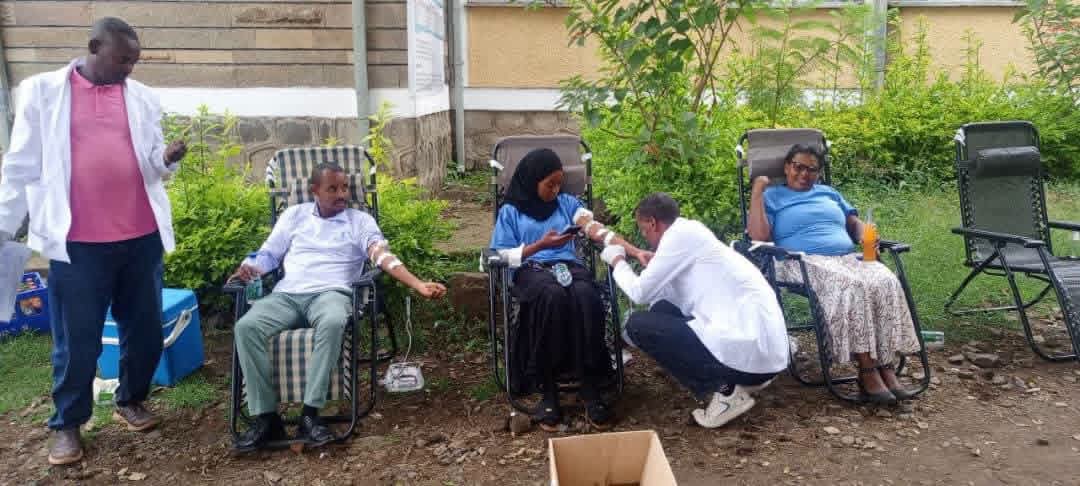 የሰላም ሚኒስቴር ከቡታጅራ ከተማ አስተዳደር ጋር በመተባበር “በጎነት ለአብሮነት” በሚል መሪ ቃል በጎ ፈቃደኛ ደም ለጋሾች ደም ለገሱ