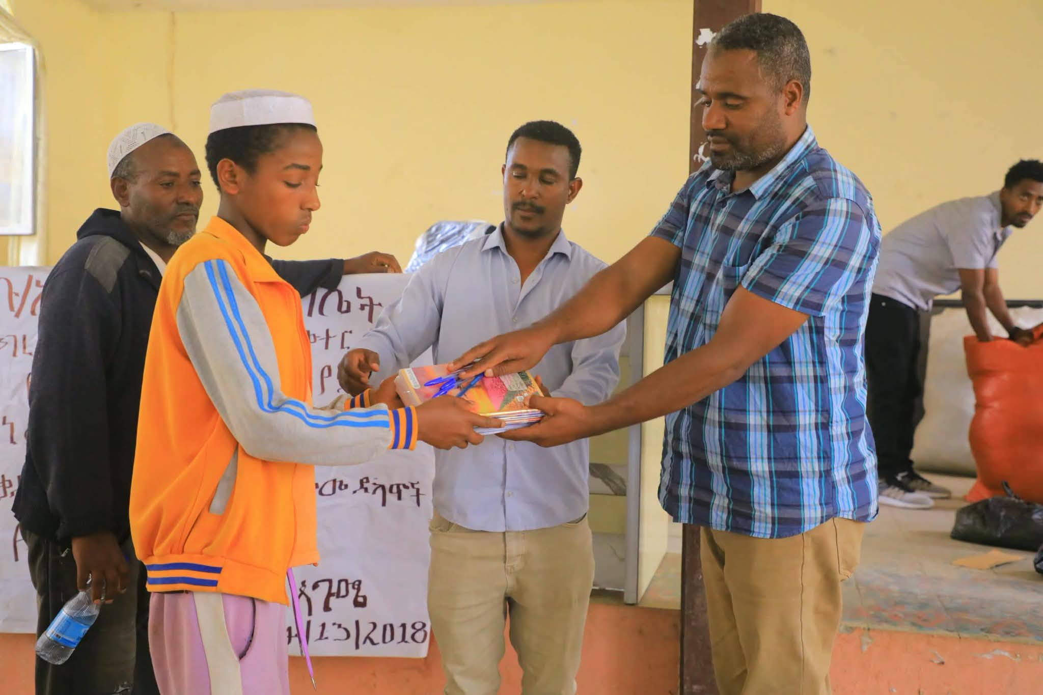 የቡታጅራ ከተማ ሳይንስና ኢንፎርሜሽን ቴክኖሎጂ ጽ/ቤት በክረምት የበጎ ፈቃድ በተለያዩ የቴክኖሎጂ ዘርፎች ያሰለጠናቸውን ተማሪዎች አስመረቀ።